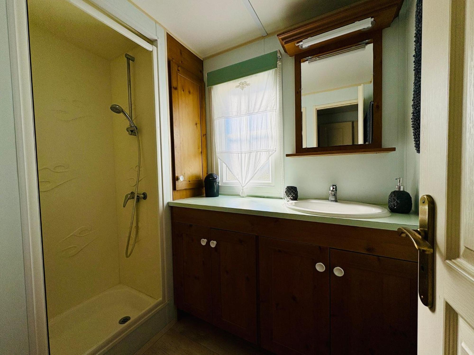 Mobil'home 2 à 4 pers Les Mathes La Palmyre , chèques vacances acceptés Extérieur photo